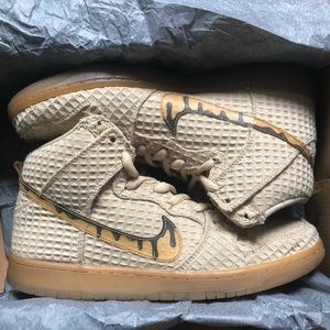Nike SB Dunk Chicken & Waffles